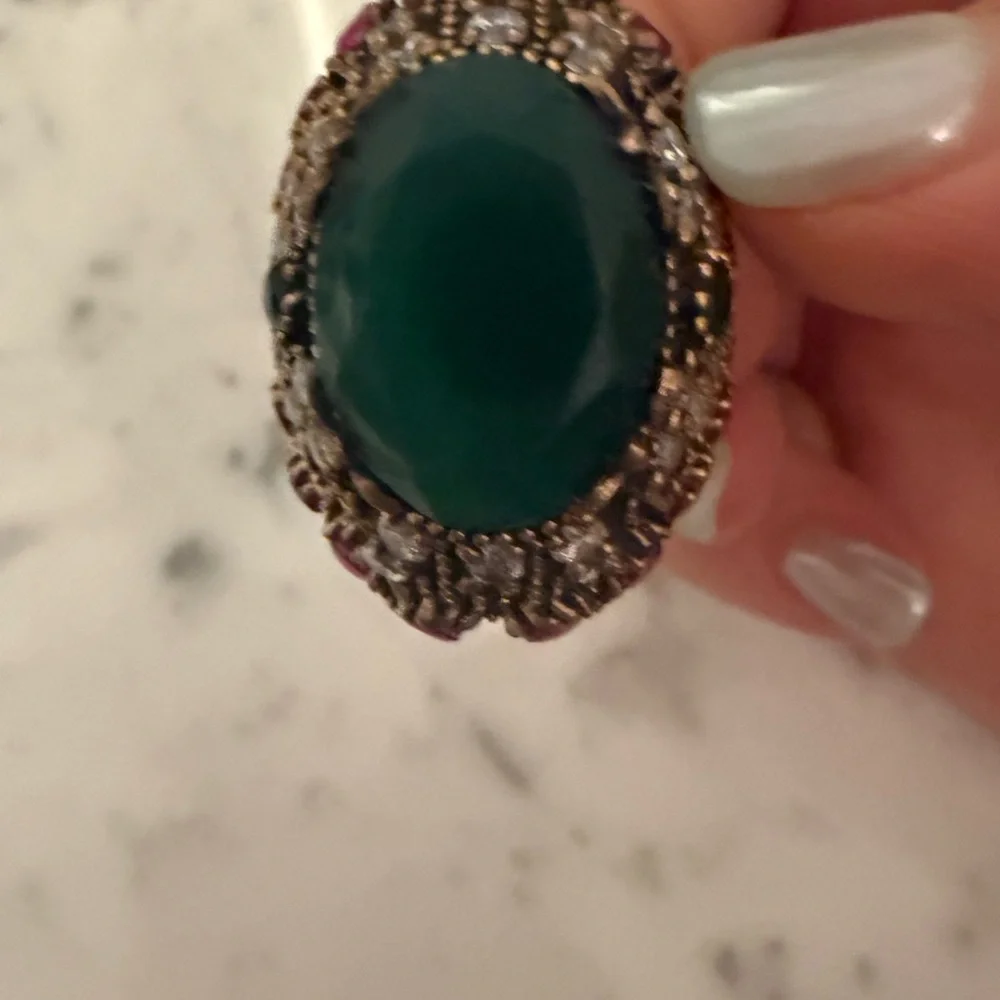 Vintage Estate Green Gemstone Cocktail Ring with Clear Accents - Picture 2 of 9